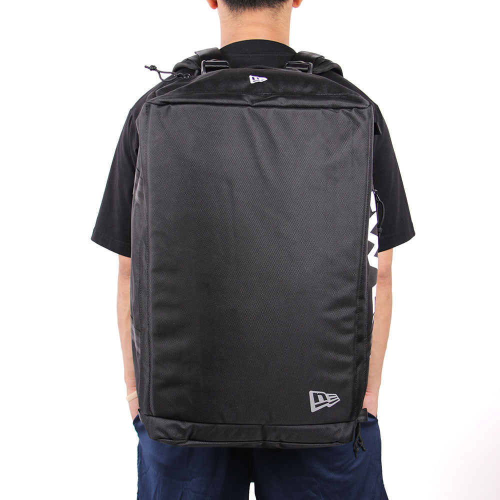 New Era Wordmark Black White Club Duffle Bag