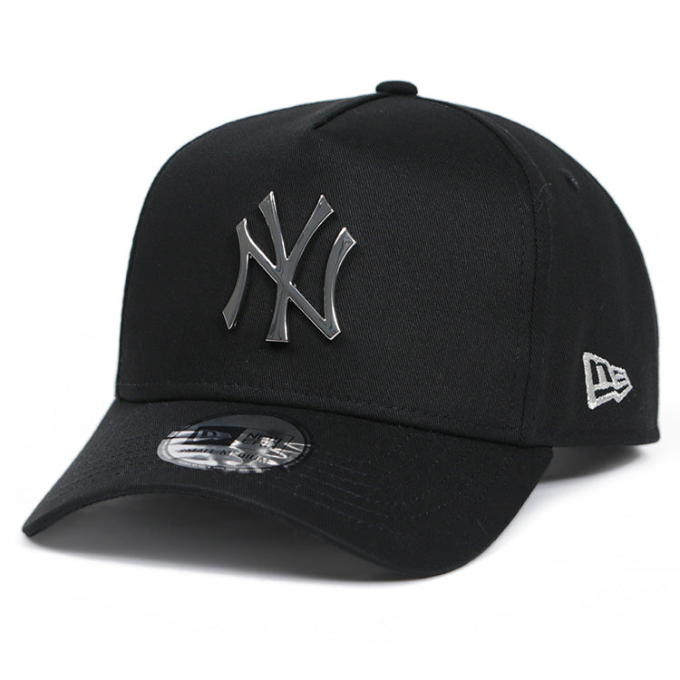 New York Yankees MLB Silver Metal Badge 9FORTY K-Frame Snapback
