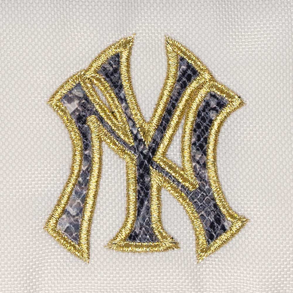 New Era New York Yankees MLB New Era Year of the Snake Chrome White Sacoche Mini Bag