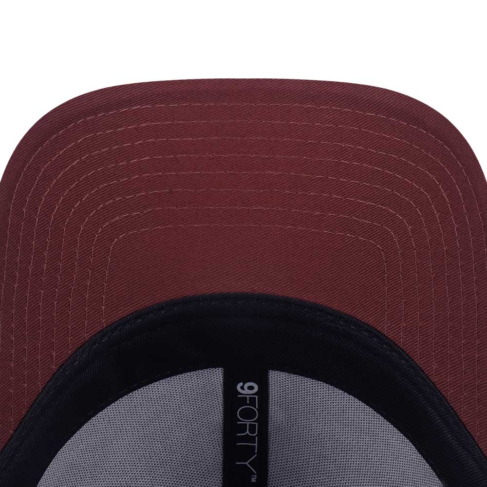 New Era New York Yankees Mini Logo Deep Auburn Color Era FW25 Deep Auburn 9FORTY Adjustable Cap