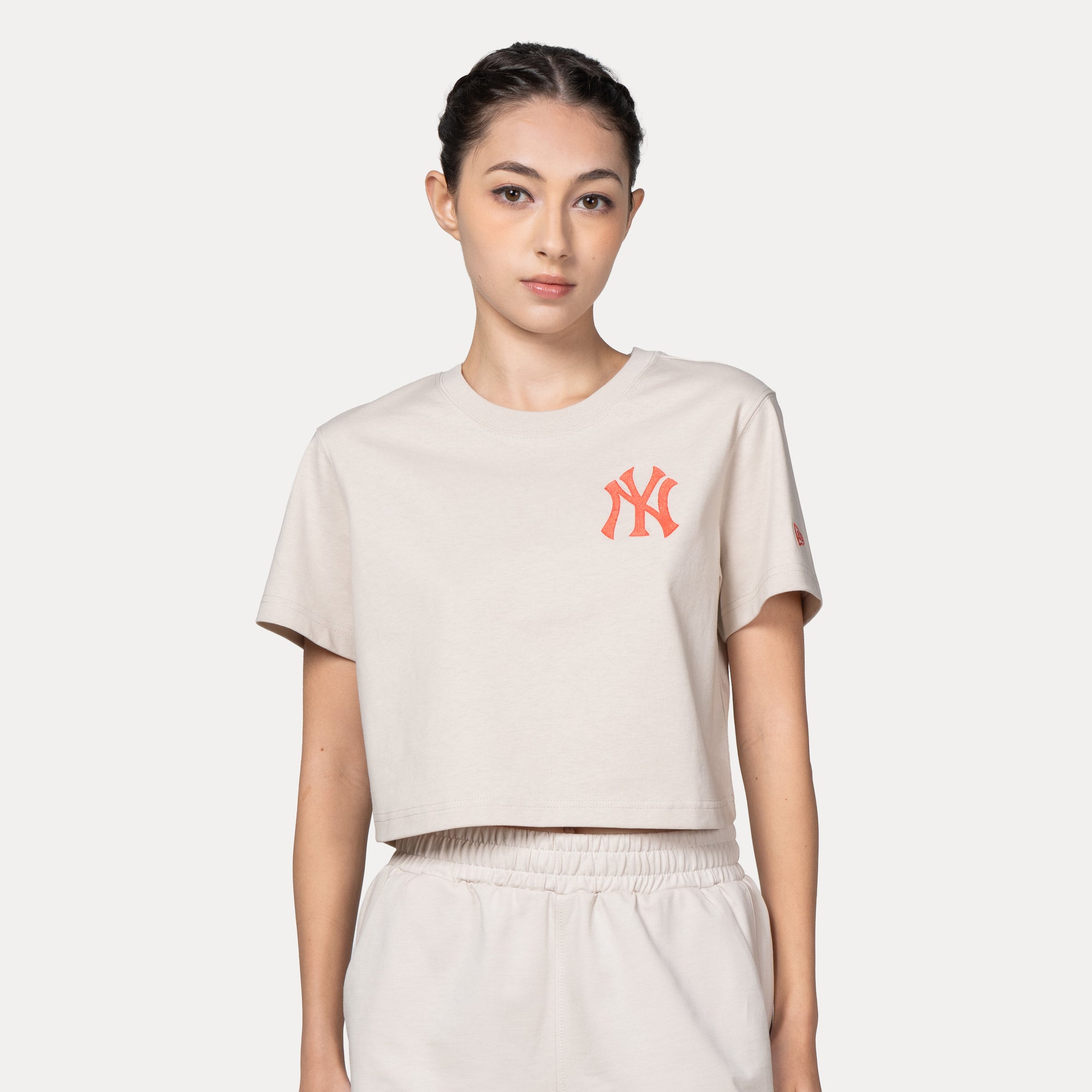 New Era New York Yankees Color Era FW25 Stone Women Crop Top Short Sleeve T-Shirt