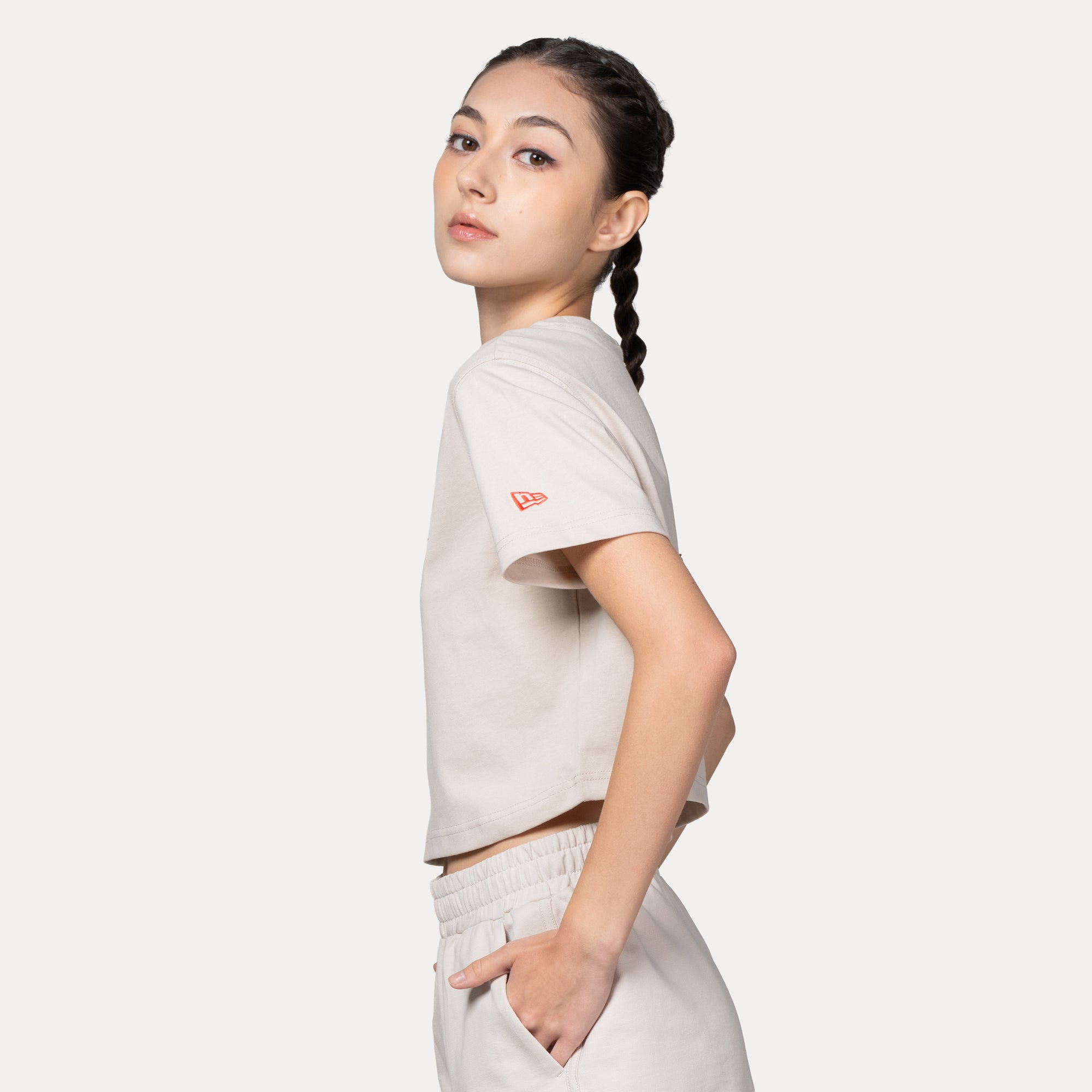 New Era New York Yankees Color Era FW25 Stone Women Crop Top Short Sleeve T-Shirt