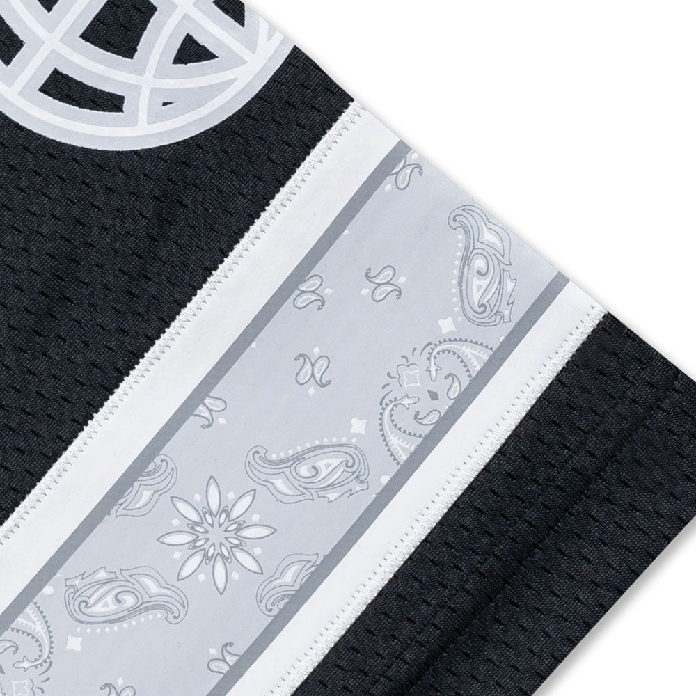 New Era Street Swing Black Oversized Short Sleeve V Neck T-Shirt