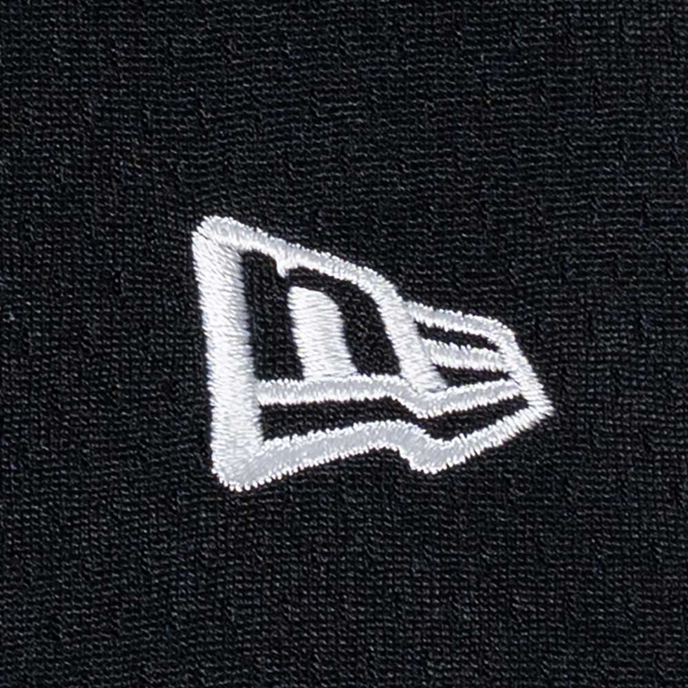 New Era Street Swing Black Oversized Short Sleeve V Neck T-Shirt