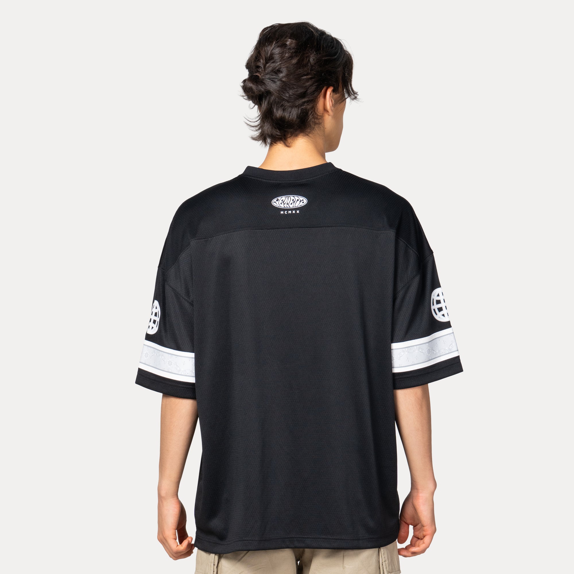 New Era Street Swing Black Oversized Short Sleeve V Neck T-Shirt