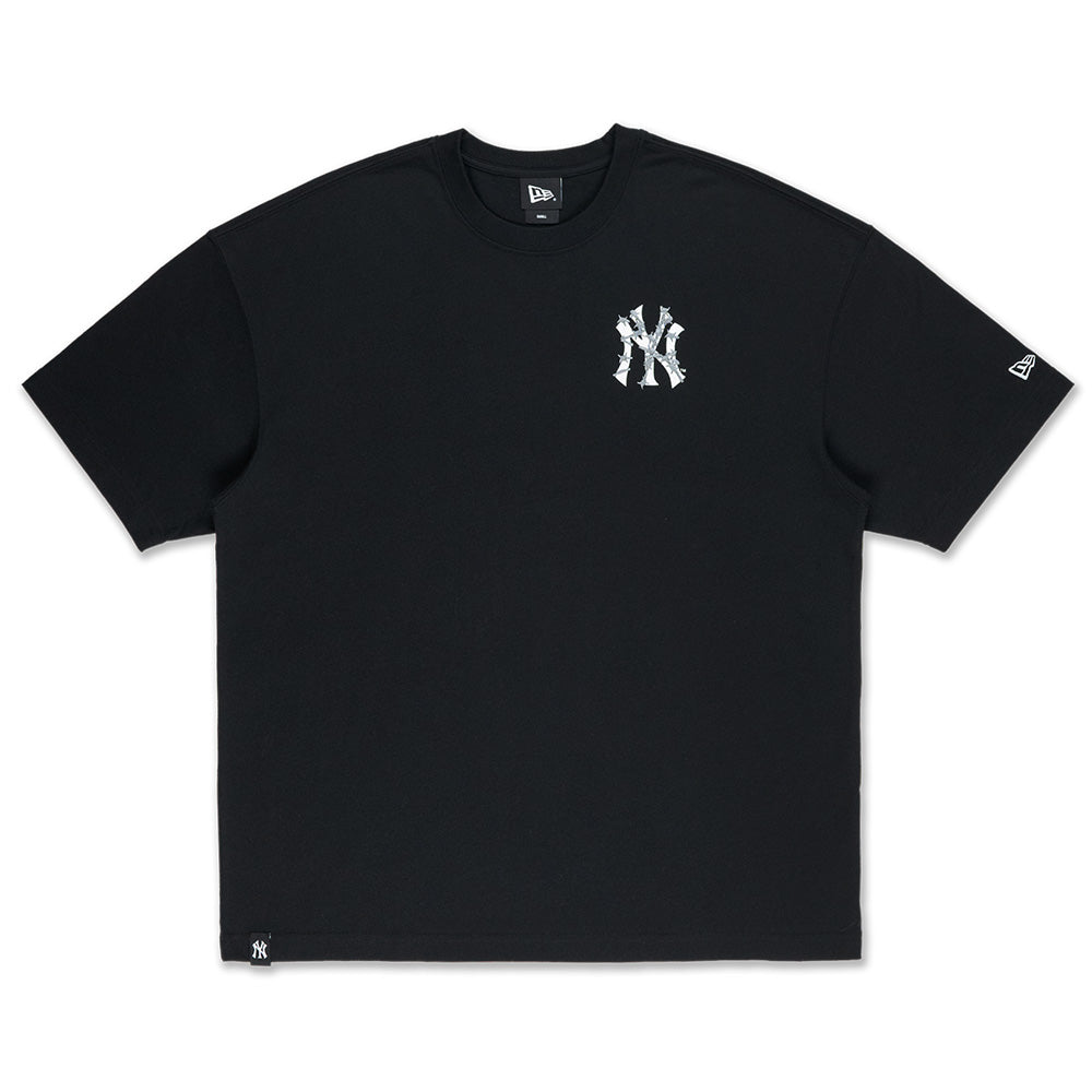 New Era New York Yankees Street Graphic Black Oversized Short Sleeve T-Shirt