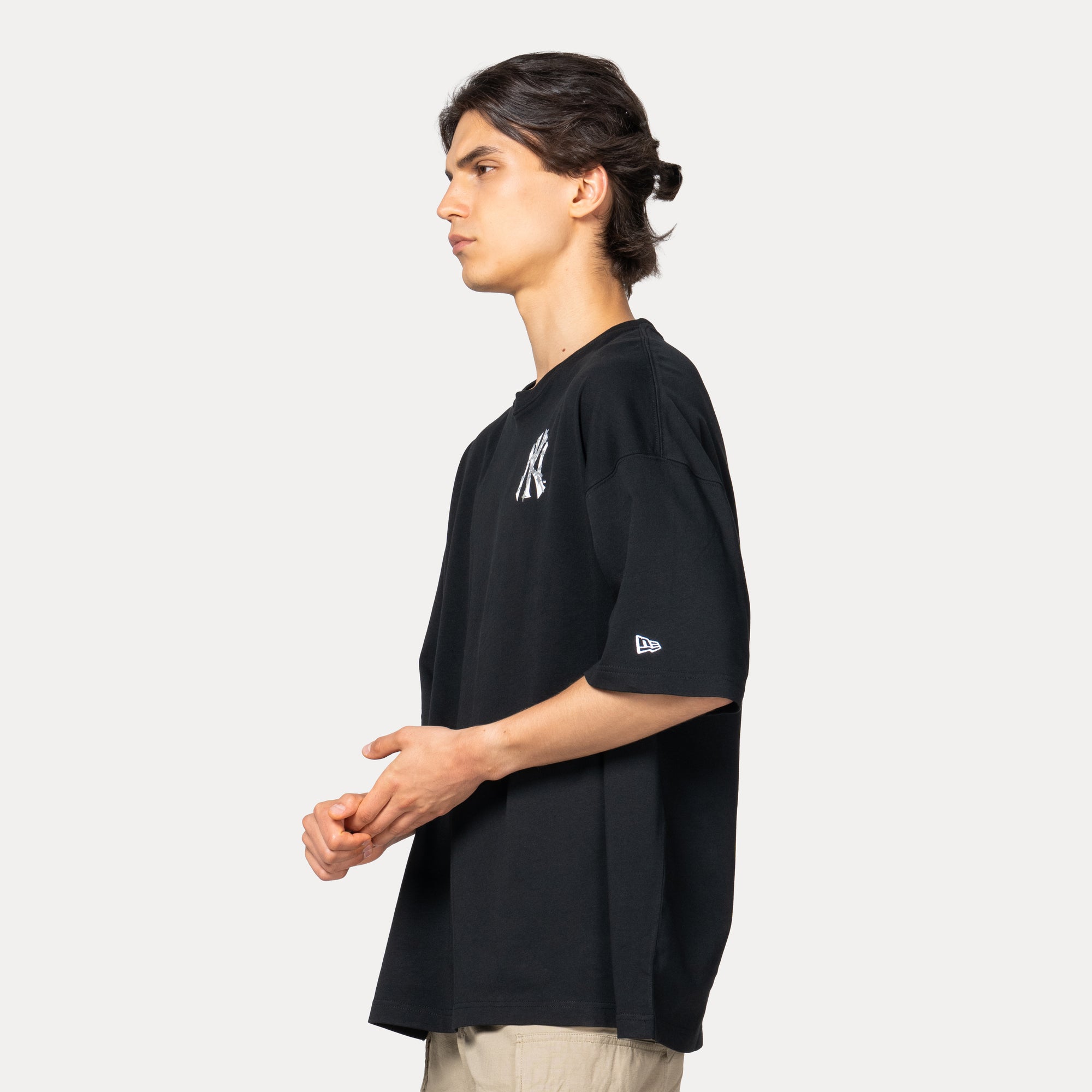 New Era New York Yankees Street Graphic Black Oversized Short Sleeve T-Shirt