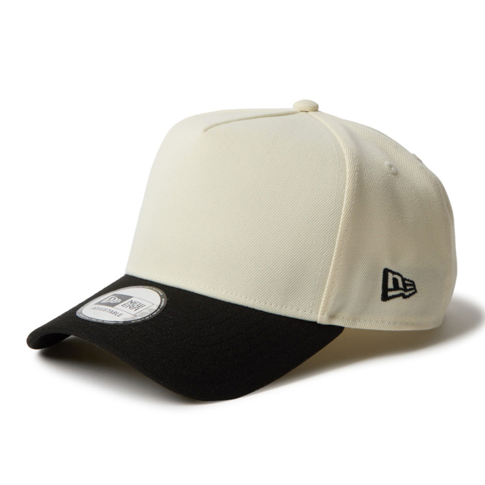 New Era Wordmark Old English Essential White Black 9FORTY A-Frame Snapback Cap