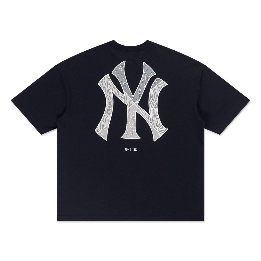 New Era New York Yankees Patchwork Graphic Black Oversized Short Sleeve T-Shirt