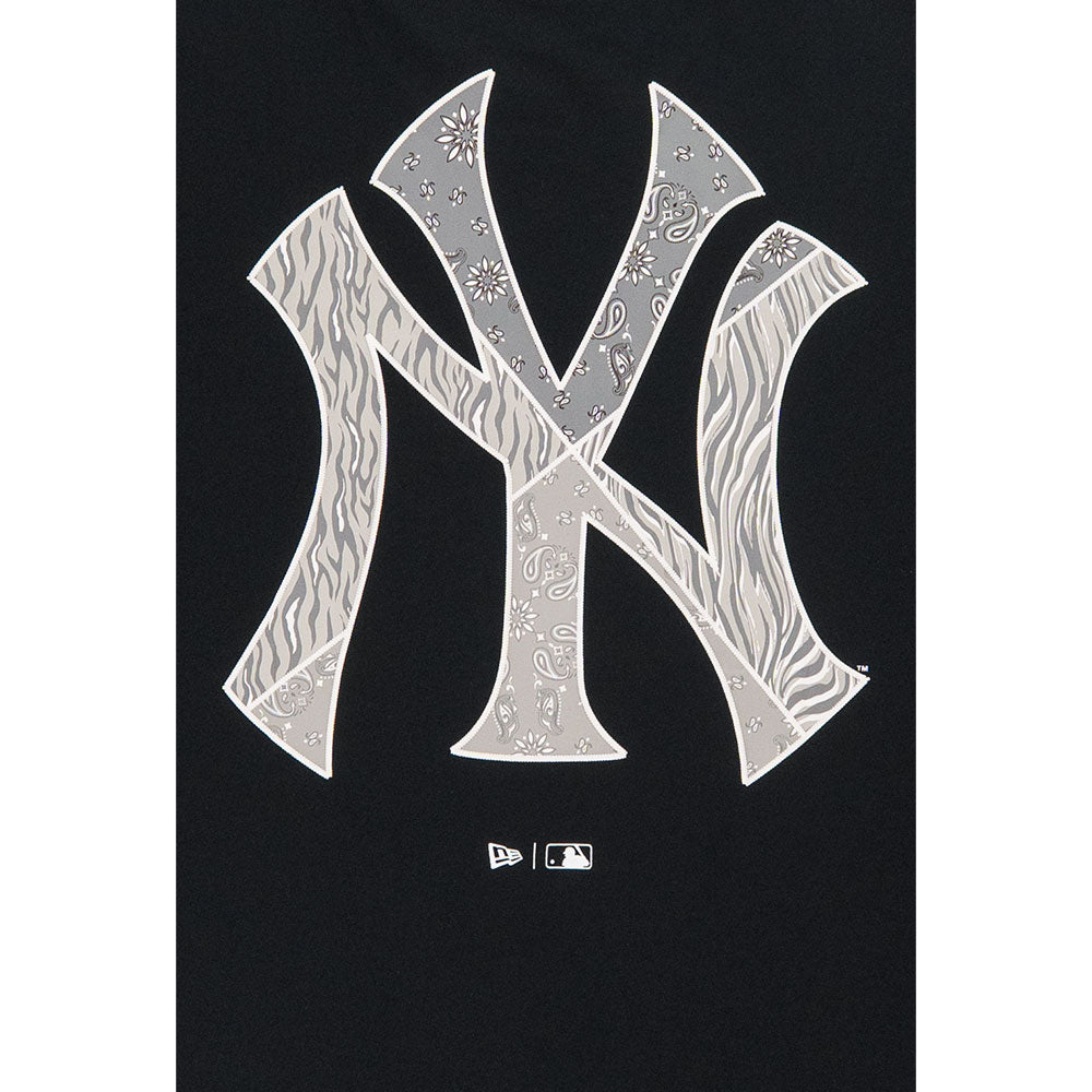 New Era New York Yankees Patchwork Graphic Black Oversized Short Sleeve T-Shirt