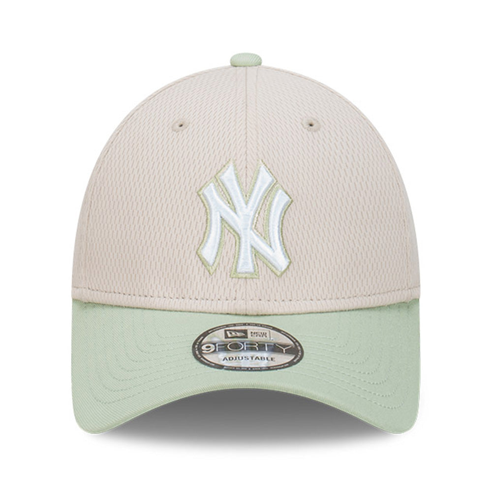 New Era New York Yankees MLB Dash Mark Two Tone Stone Mint Green 9FORTY Snapback Cap