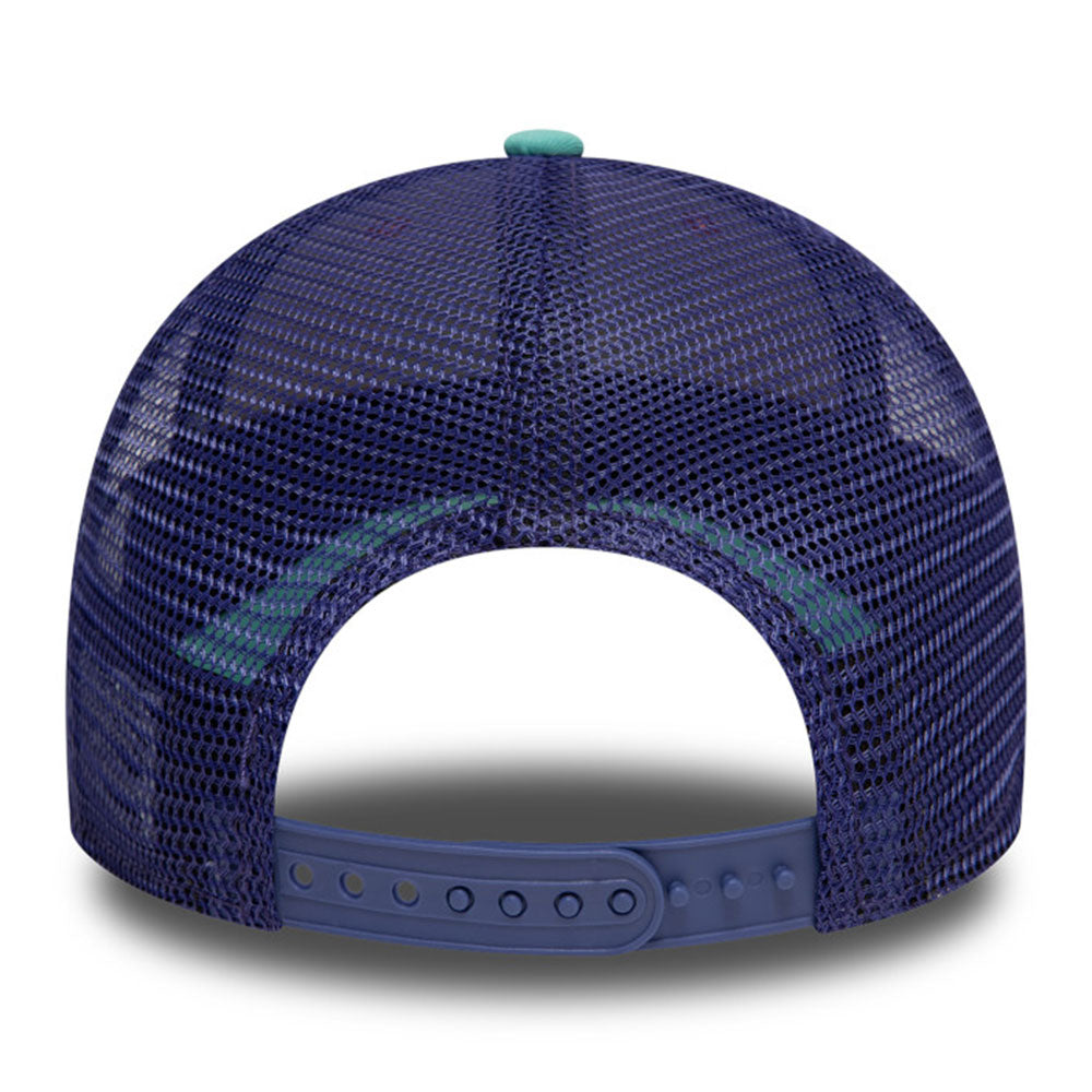 New Era Mountain Patch Two Tone Cosmetic Pink Youth 9FORTY Trucker Snapback Cap