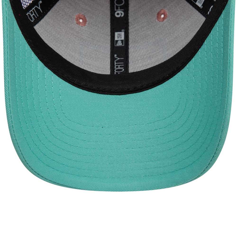 New Era Mountain Patch Two Tone Cosmetic Pink Youth 9FORTY Trucker Snapback Cap