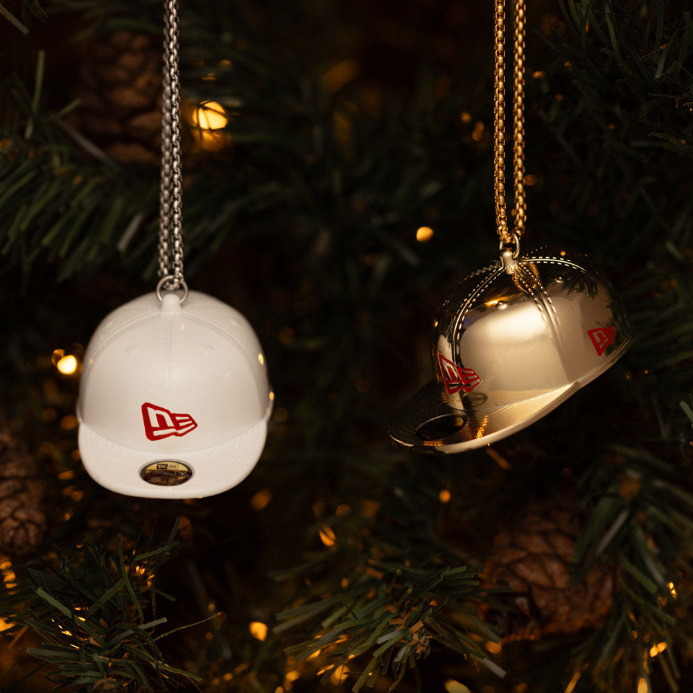 New Era 59FIFTY Christmas Cap Metal Ornament Gold White 2 Pack Accessories