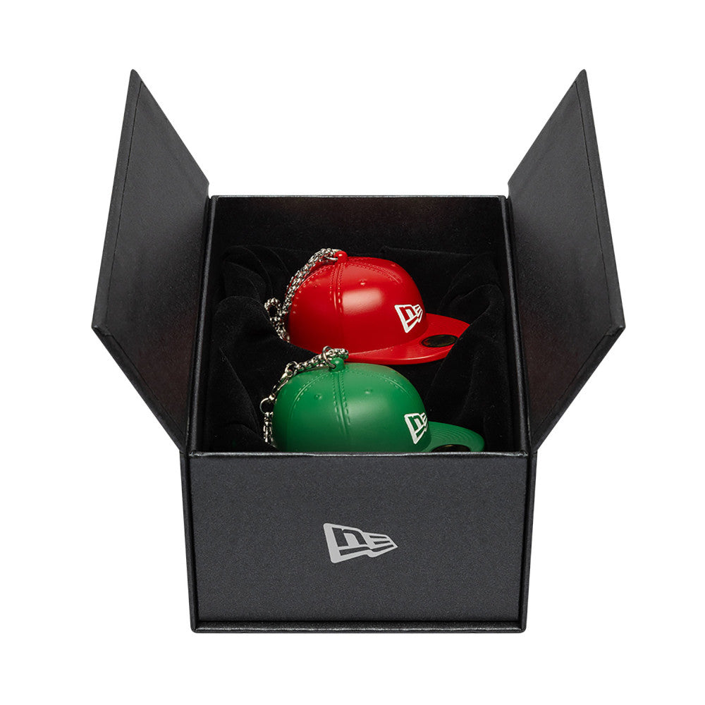 New Era 59FIFTY Christmas Cap Metal Ornament Red Green 2 Pack Accessories