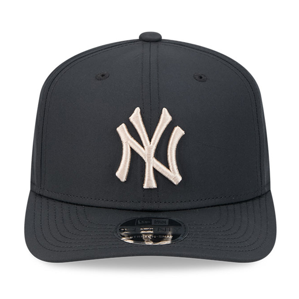 New Era New York Yankees Black Stone Prolite 9SEVENTY Stretch Snapback Cap