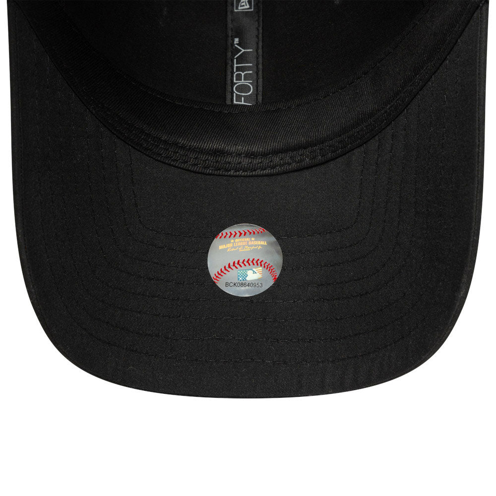 New Era New York Yankees Black Flawless 9FORTY Trucker Snapback Cap