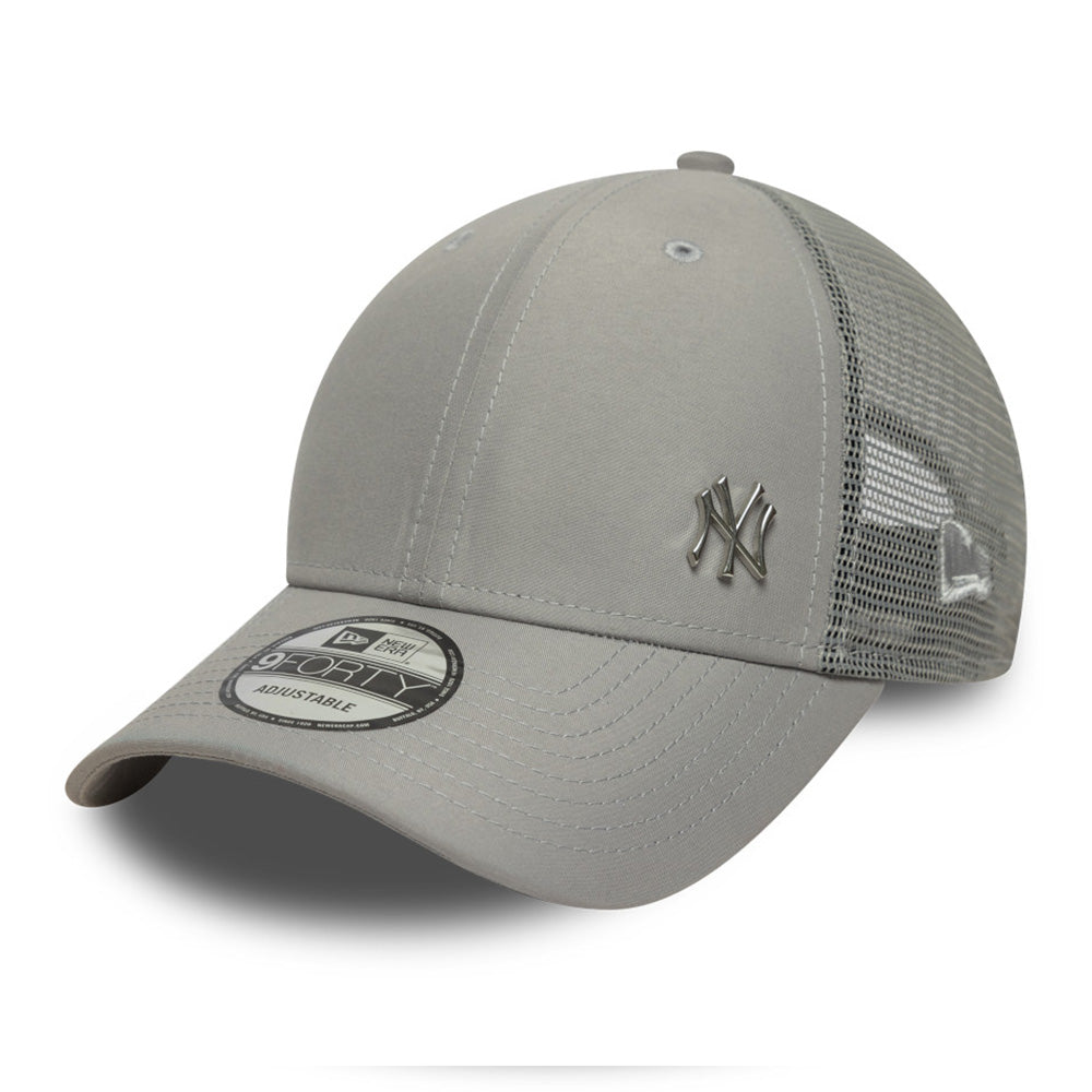 New Era New York Yankees Gray Flawless 9FORTY Trucker Snapback Cap