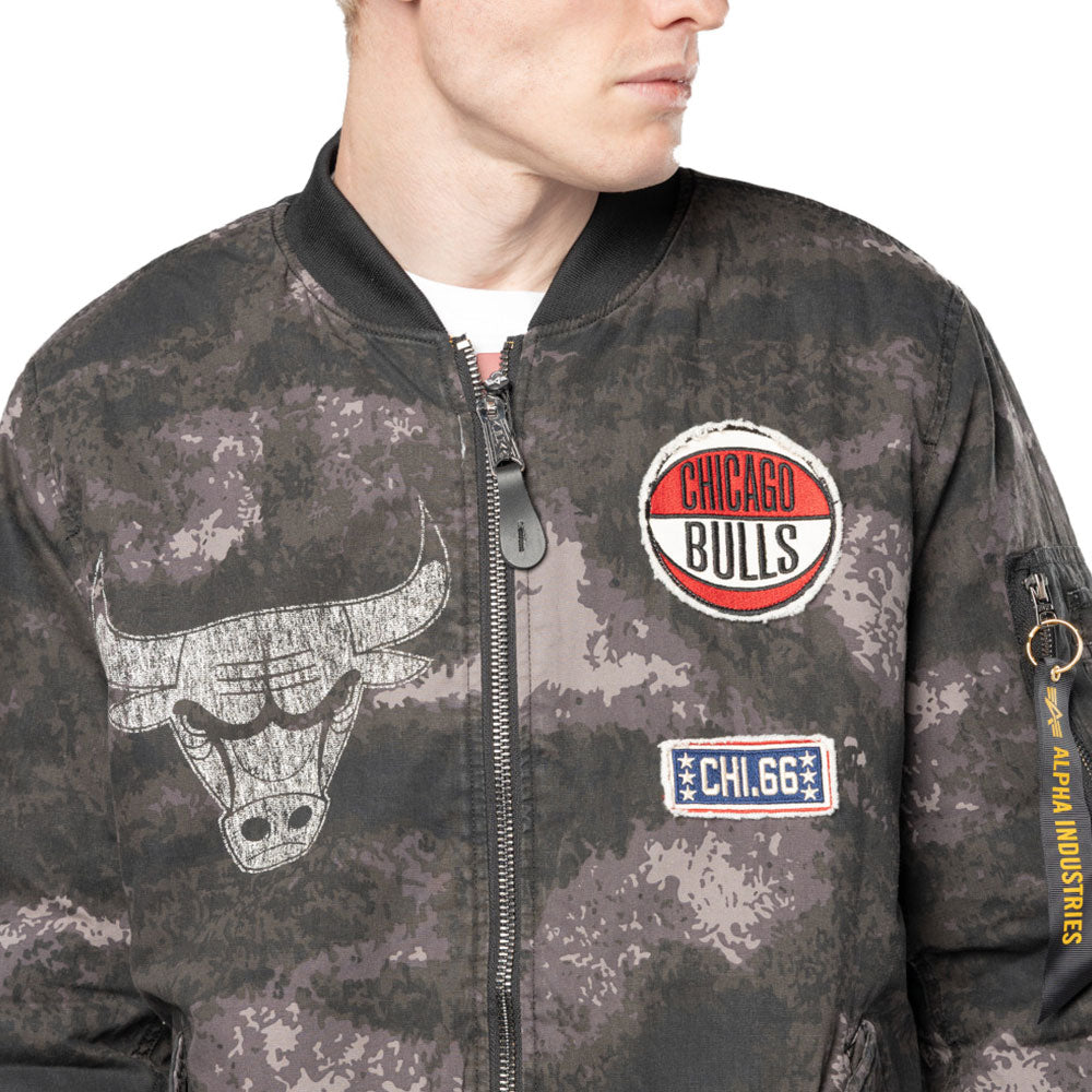 New Era Chicago Bulls Alpha Industries JKT2460 Black Jacket (Online Exclusive)