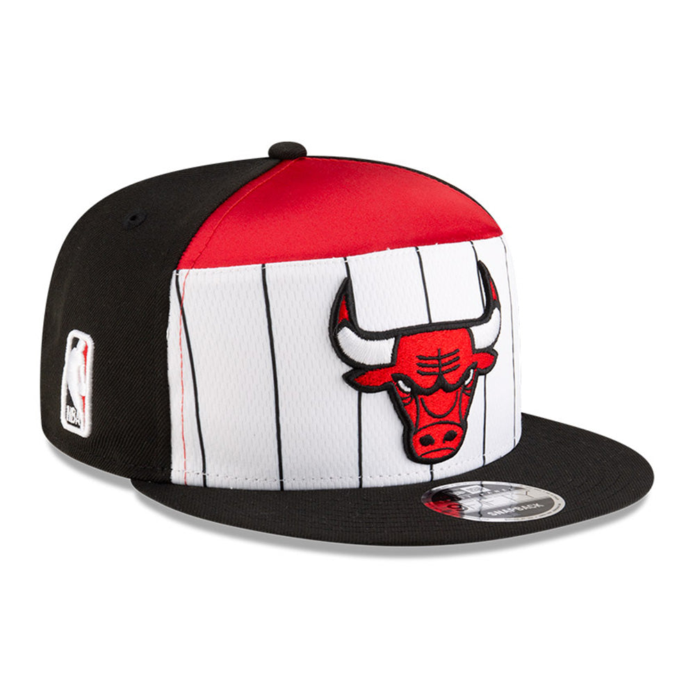 New Era Chicago Bulls Tip Off 2025 White Black 9FIFTY Split Panel Snapback Cap