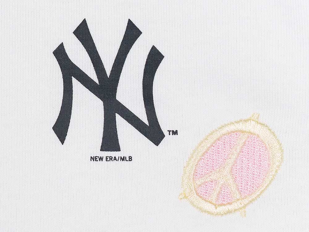New York Yankees crop jean grommet detail T-shirt  Cropped jeans, New york  yankees, New york yankees logo