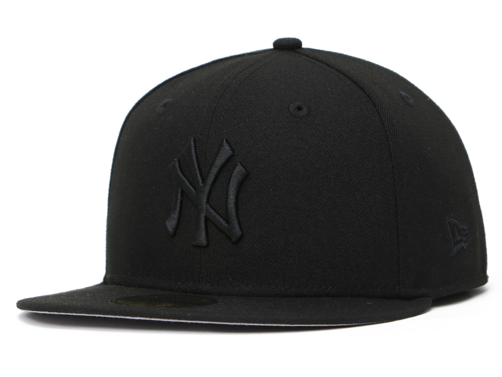 New York Yankees MLB Basic Tonal Black on Black 59FIFTY Cap | New Era ...