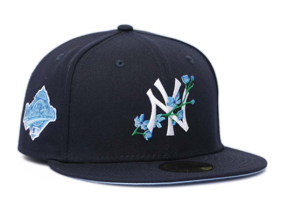 New York Yankees MLB Side Patch Bloom Navy 59FIFTY Fitted Cap