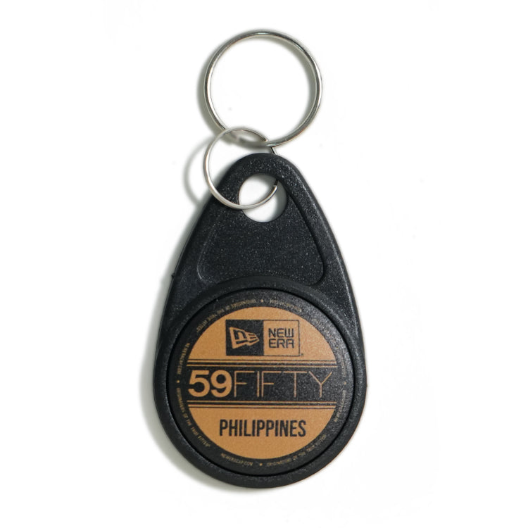 New Era Keyfob Brass Logo Black