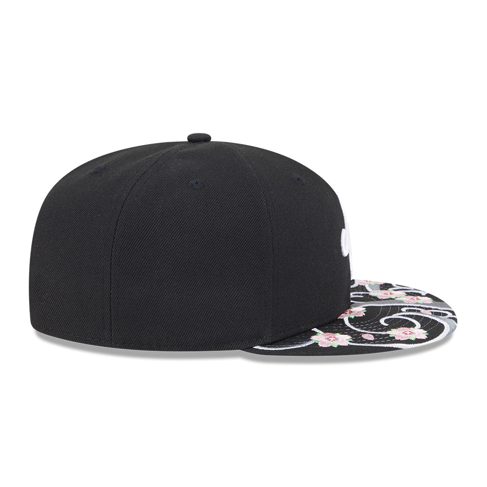 New Era Script Sakura Pack SS26 Black 9FIFTY Snapback Cap