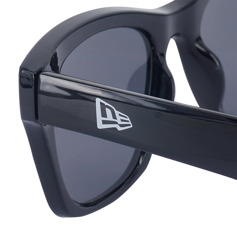 New Era Flag Resort SS26 Black Sunglasses Accessory