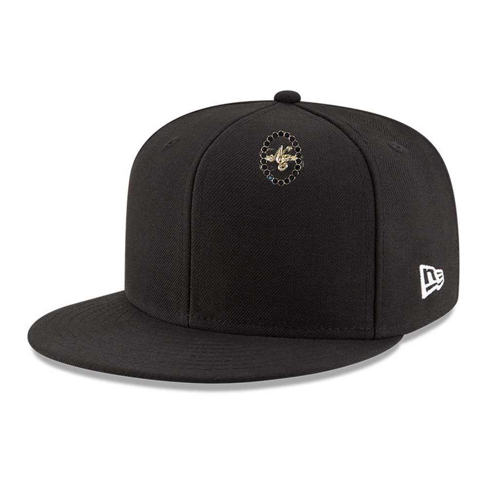 New Era 59FIFTY Day Black Gold Flag Pin 3 Accessory