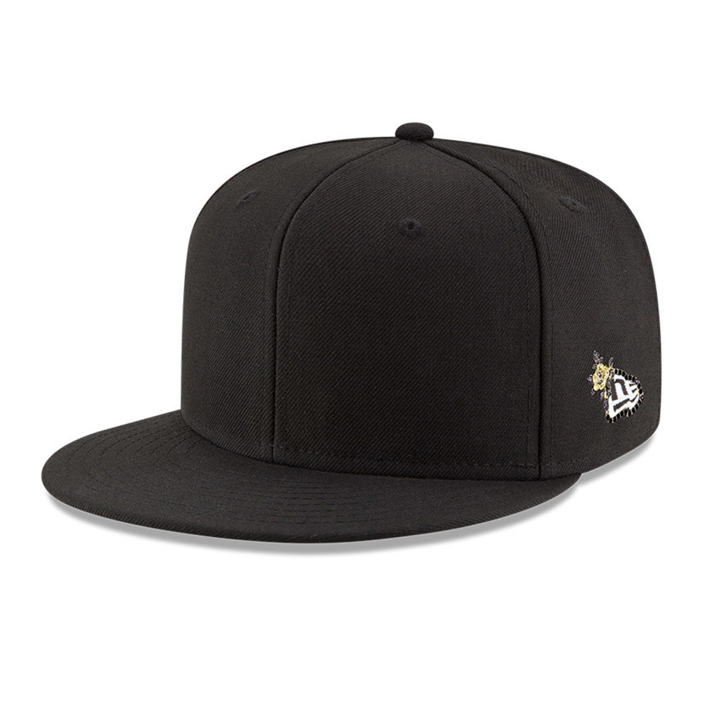 New Era 59FIFTY Day Gold Flag Pin 6 Accessory