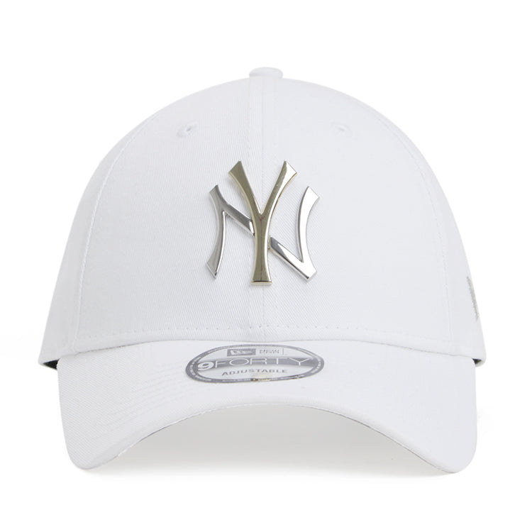 New York Yankees MLB Two Tone Metal Badge White 9FORTY Adjustable Cap