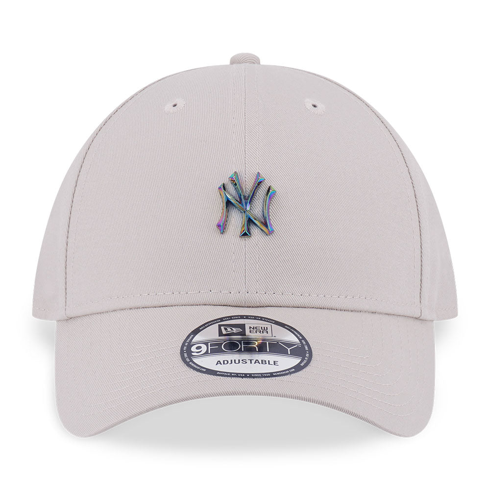 New Era New York Yankees Metal Badge FW25 Stone 9FORTY Adjustable Cap