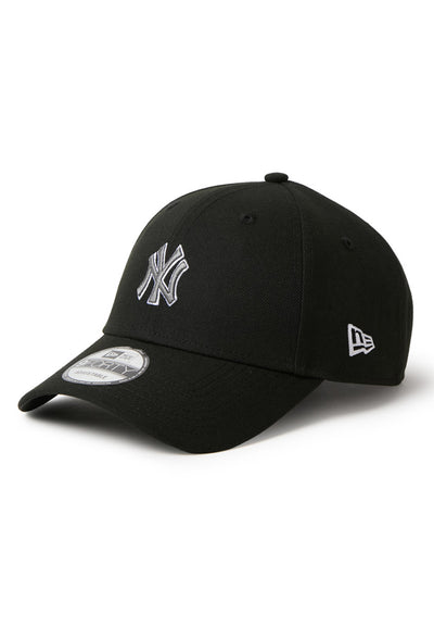New Era New York Yankees Mid Size Logo Black 9FORTY Adjustable Cap