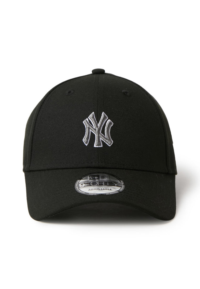 New Era New York Yankees Mid Size Logo Black 9FORTY Adjustable Cap