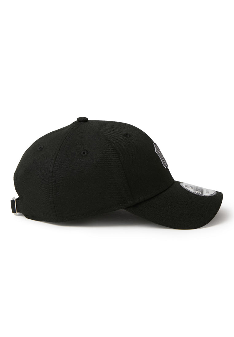 New Era New York Yankees Mid Size Logo Black 9FORTY Adjustable Cap