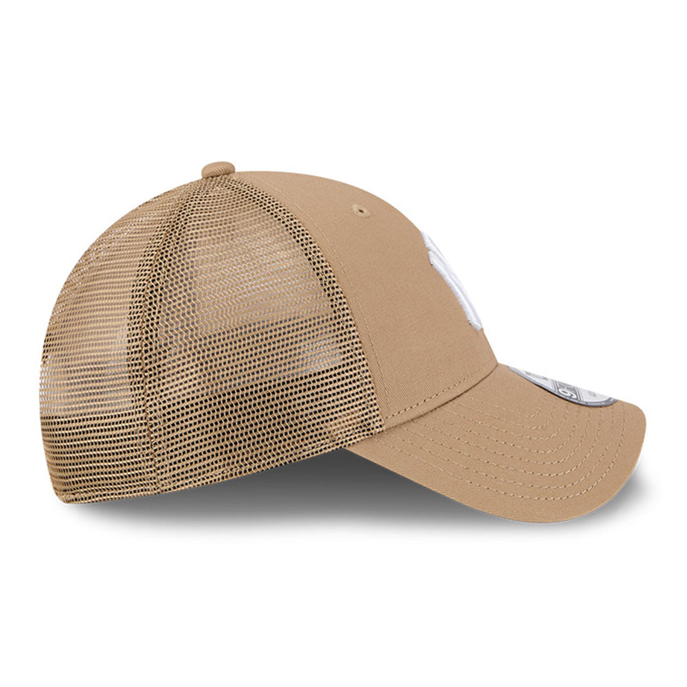 New Era New York Yankees Khaki Classic 9FORTY Trucker Adjustable Cap