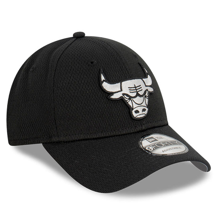 Chicago Bulls NBA Dash Black Cloud 9FORTY Adjustable Cap