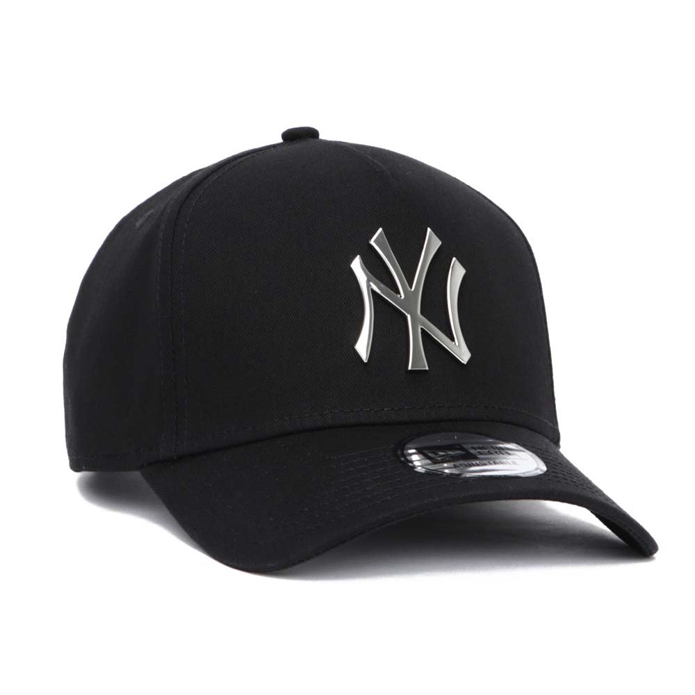 New York Yankees MLB Silver Metal Badge Black 9FORTY A-Frame Adjustable Cap