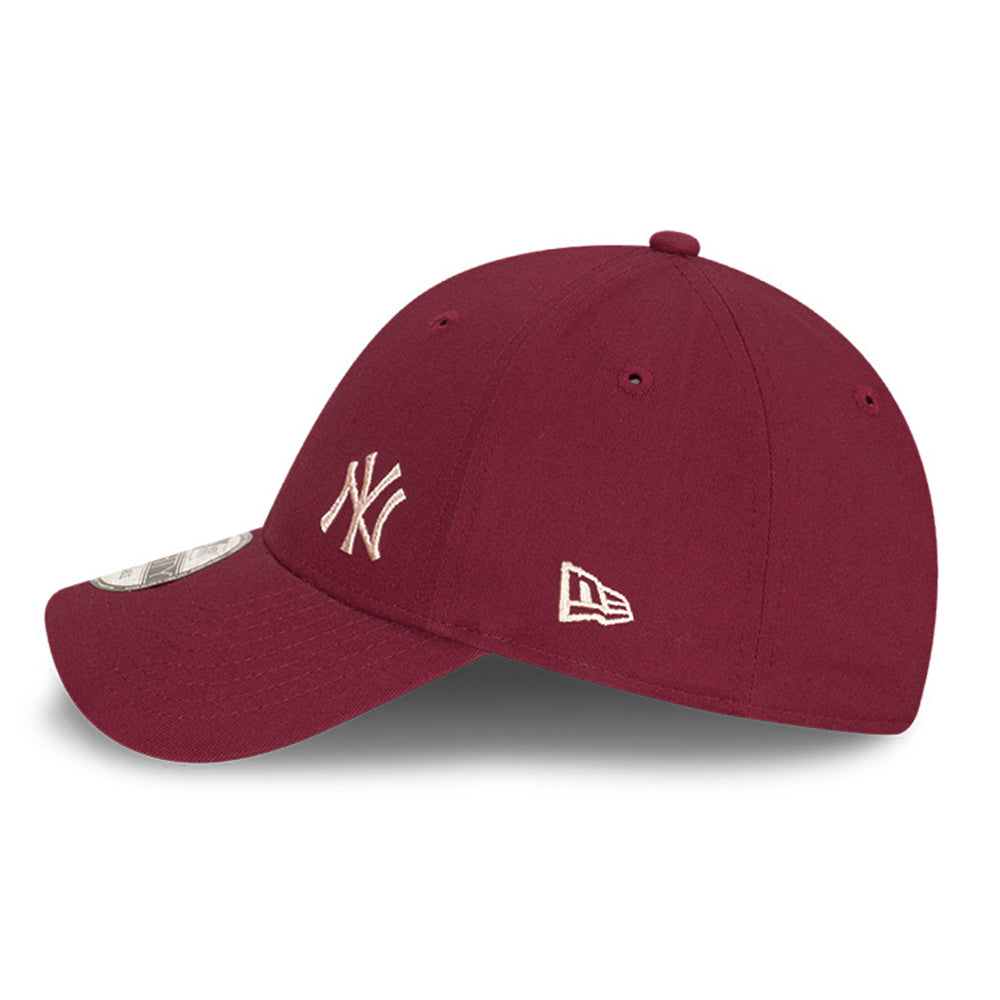 New Era New York Yankees Flawless Seasonal Cardinal Red 9FORTY Snapback Cap