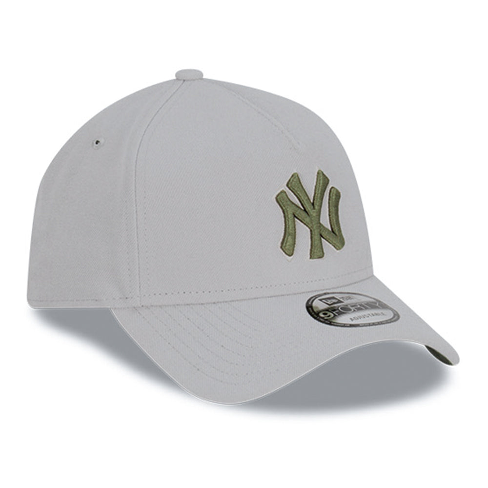 New Era New York Yankees Medium Silver Olive 9FORTY A-Frame Adjustable Cap