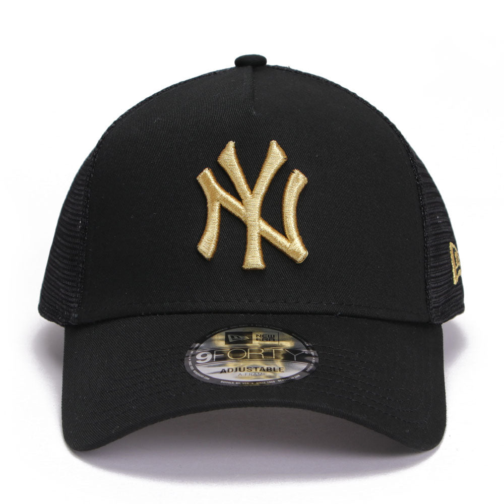 New Era New York Yankees Essential Black Golf 9FORTY A-Frame Trucker Cap