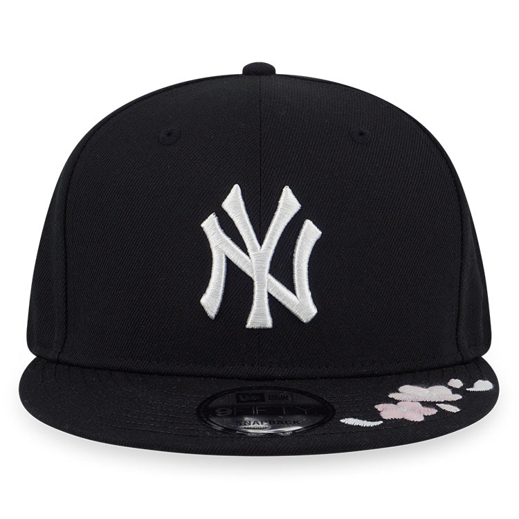 New York Yankees MLB Sakura Black 9FIFTY Adjustable Cap