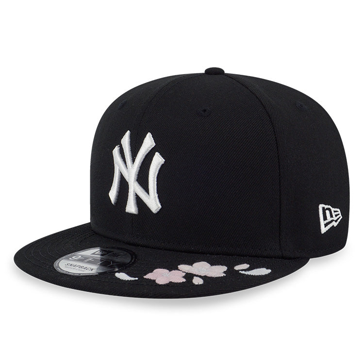 New York Yankees MLB Sakura Black 9FIFTY Adjustable Cap