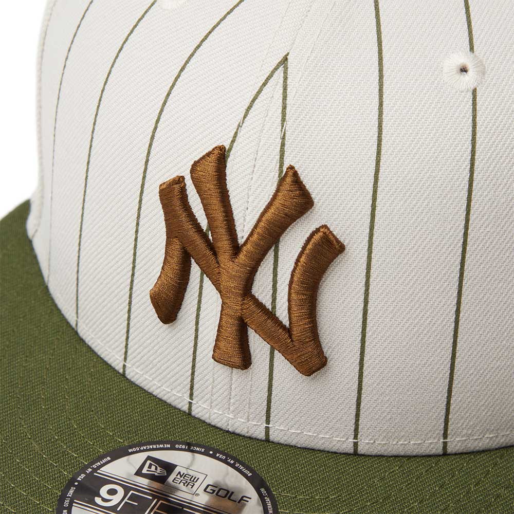 New Era Golf New York Yankees MLB Pinstripe Stone Green 9FIFTY Snapback Cap