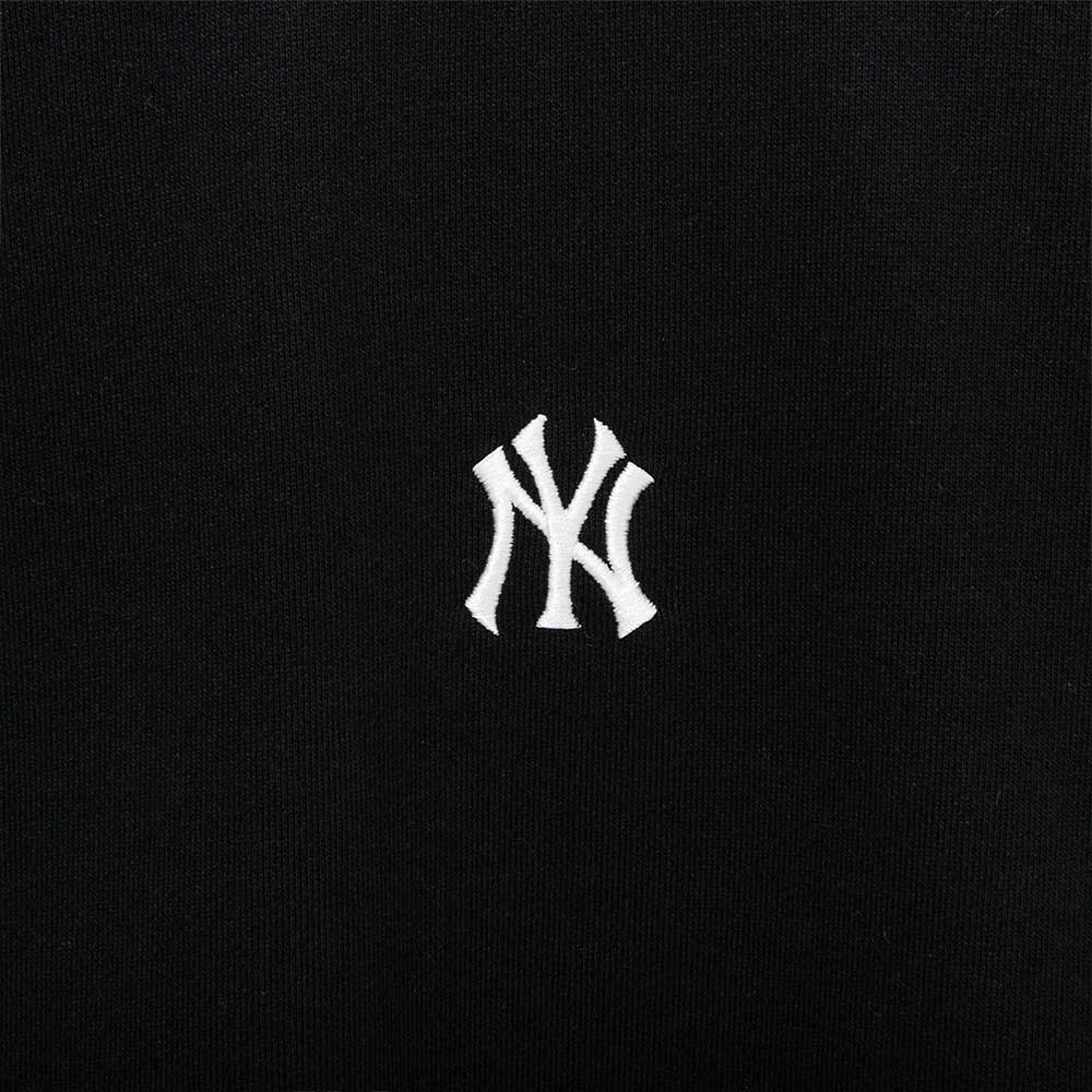 New York Yankees MLB Point Logo Black Pullover Sweater