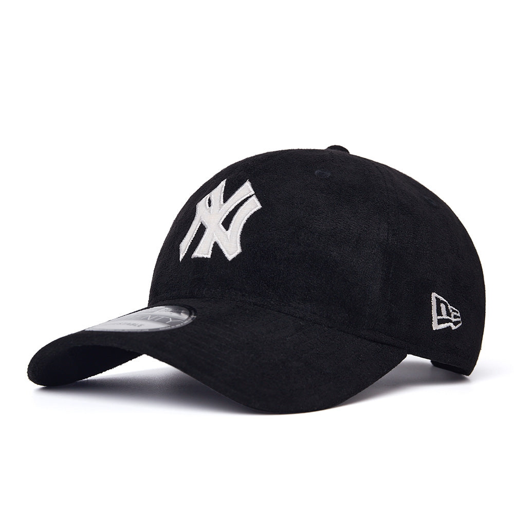 New Era New York Yankees MLB Christmas Black 9TWENTY Adjustable Cap