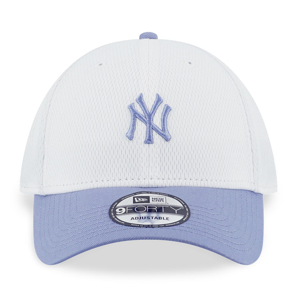 New Era New York Yankees Dashmark Mini White Iris Flower 9FORTY Adjustable Cap