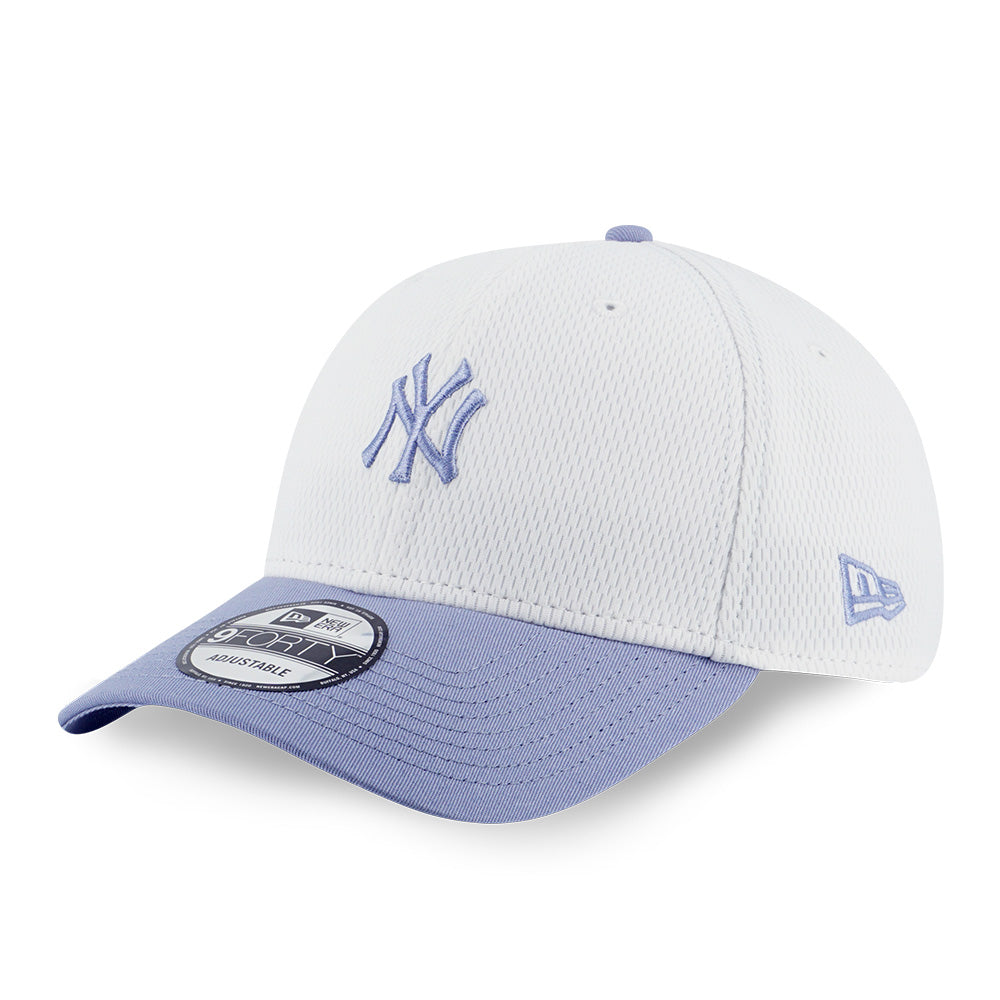 New Era New York Yankees Dashmark Mini White Iris Flower 9FORTY Adjustable Cap